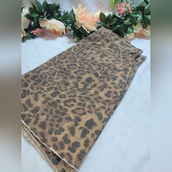 NWT Olivaceous Leopard Print Skirt - Picture 6 of 9